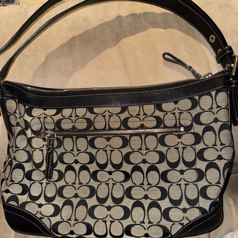 Coach Black Signature Canvas and Leather Shoulder/Crossbody Bag ~ Gently used - Picture 2 of 6